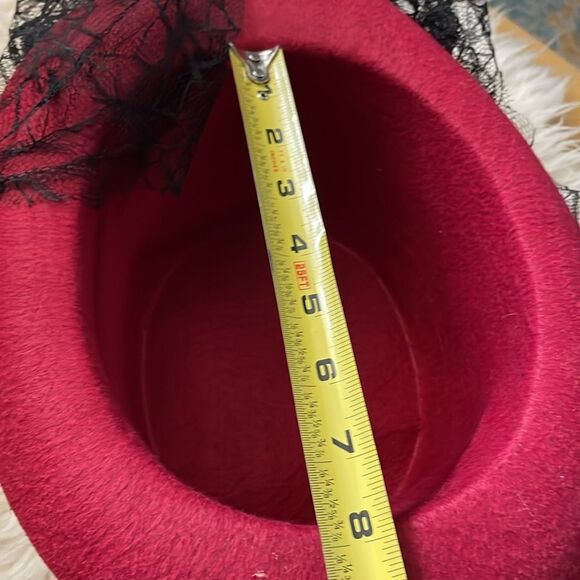 Steampunk Red Felt Hat Lace Spiderweb Veil   Feather Halloween - Picture 7 of 9